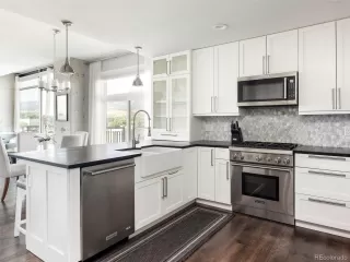 Photo #5: 1923910 Listing