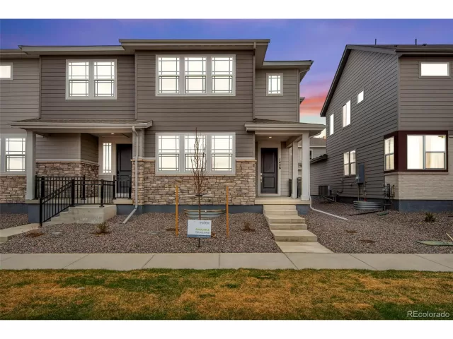 MLS: 1935038 Condo For Sale