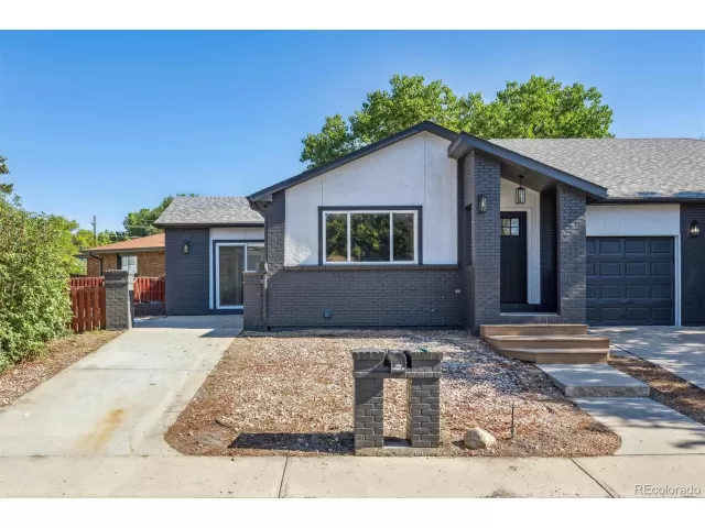 MLS: 1946117 Condo For Sale