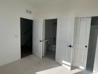 Photo #4: 1957776 Listing