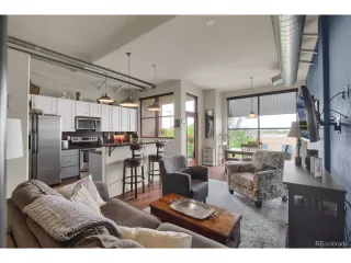 Photo #3: 1973993 Listing