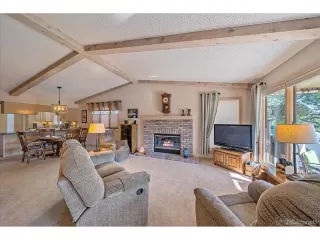 Photo #5: 2038340 Listing