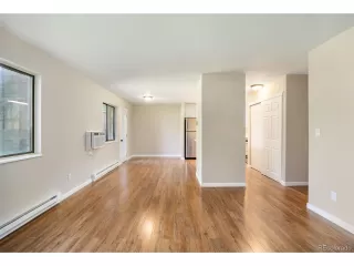 Photo #4: 2038582 Listing