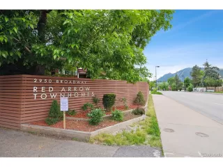 Photo #2: 2044898 Listing