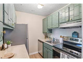 Photo #6: 2047030 Listing