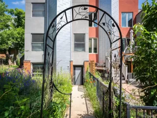 Photo #1: 2047534 Listing