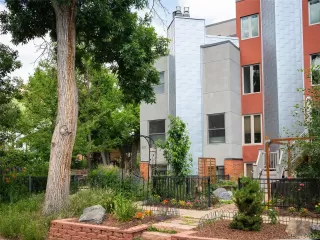 Photo #3: 2047534 Listing