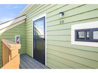 Photo #2: 2053816 Listing