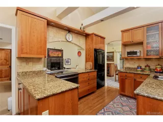 Photo #6: 2066588 Listing