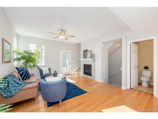 Photo #3: 2075053 Listing