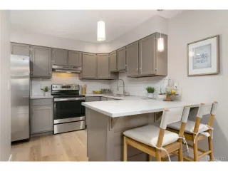 Photo #4: 2101453 Listing 