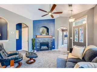 Photo #4: 2106519 Listing