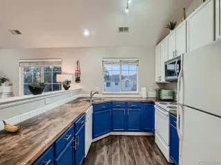 Photo #5: 2125839 Listing