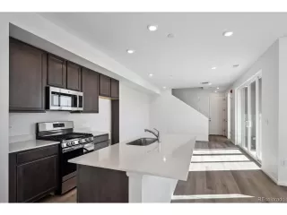 Photo #2: 2134750 Listing