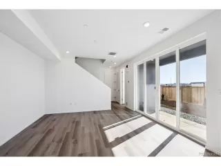 Photo #6: 2134750 Listing