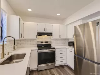 Photo #6: 2139971 Listing