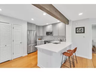 Photo #2: 2144743 Listing