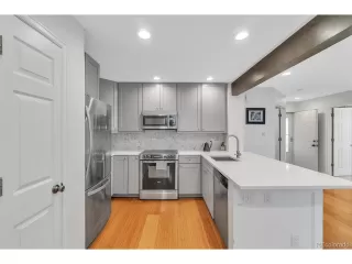 Photo #3: 2144743 Listing