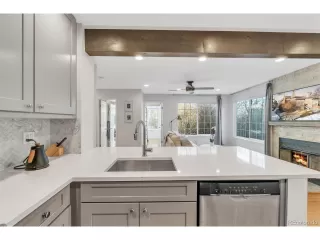 Photo #4: 2144743 Listing