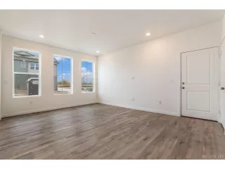 Photo #3: 2149961 Listing