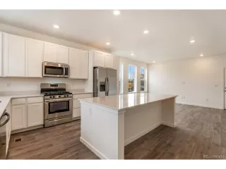 Photo #6: 2149961 Listing