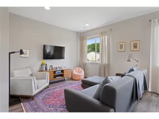 Photo #4: 2171275 Listing