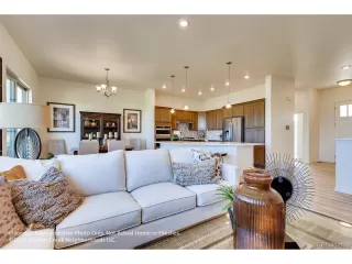 Photo #3: 2178899 Listing