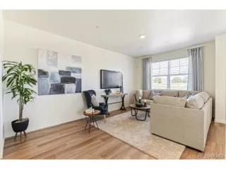 Photo #5: 2193718 Listing