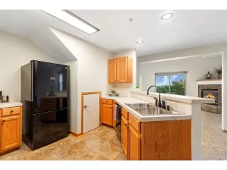 Photo #5: 2208594 Listing