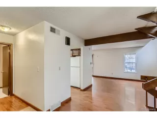 Photo #1: 2227937 Listing