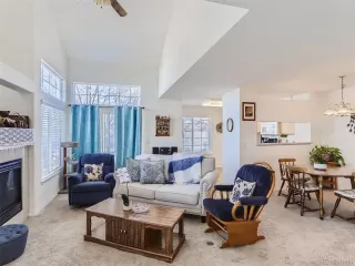 Photo #2: 2237301 Listing