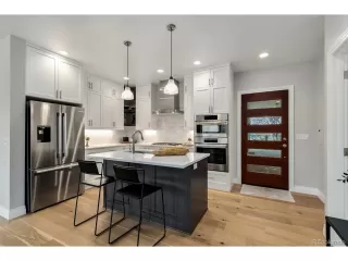 Photo #1: 2241035 Listing