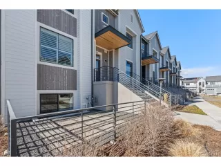 Photo #3: 2241305 Listing