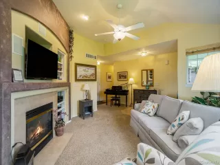 Photo #3: 2245457 Listing