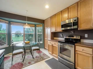 Photo #5: 2245457 Listing