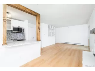 Photo #5: 2256069 Listing