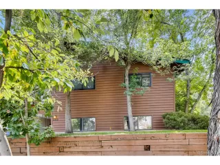 Photo #1: 2256897 Listing 