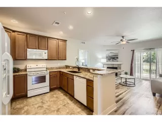 Photo #4: 2282907 Listing