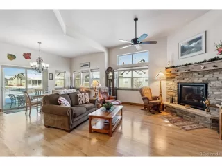 Photo #5: 2291541 Listing