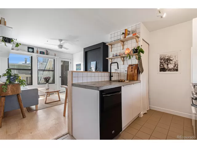 MLS: 2292697 Condo For Sale