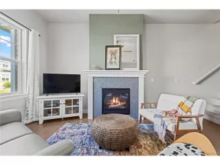 Photo #4: 2303054 Listing 