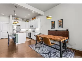 Photo #6: 2303054 Listing 