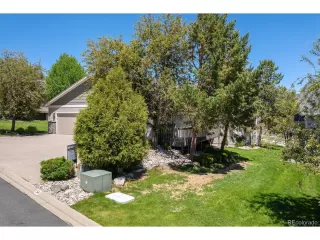 Photo #3: 2303773 Listing