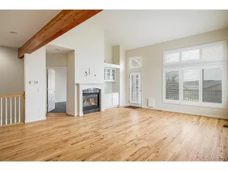 Photo #5: 2303773 Listing