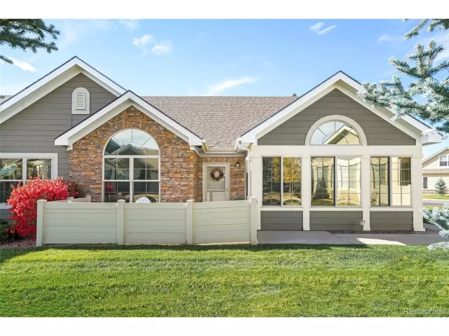 MLS: 2320740 Condo For Sale