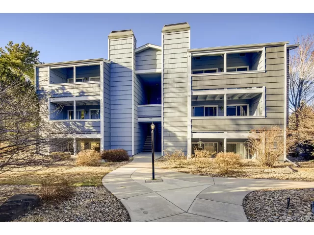 MLS: 2322439 Condo For Sale