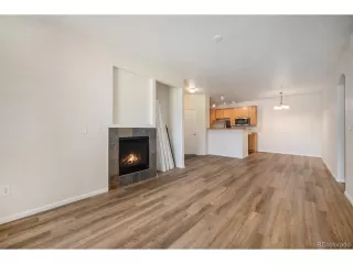 Photo #3: 2324984 Listing