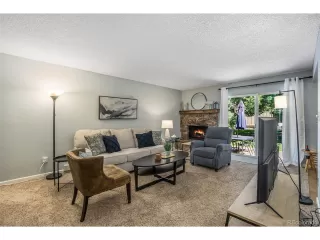 Photo #5: 2326398 Listing