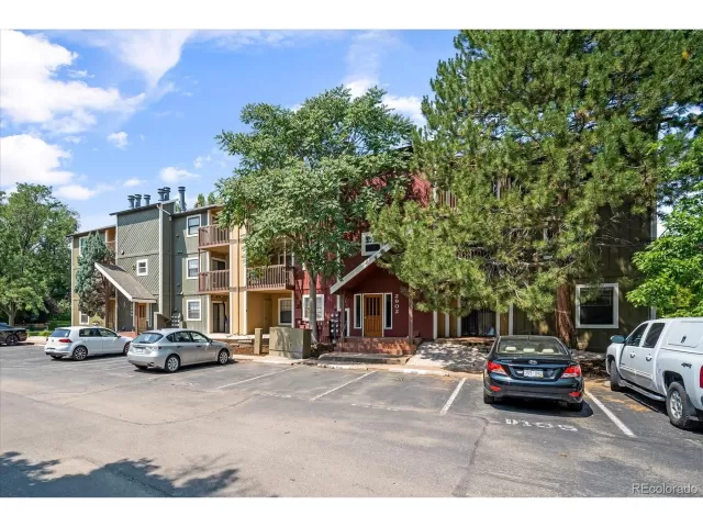 MLS: 2328143 Condo For Sale