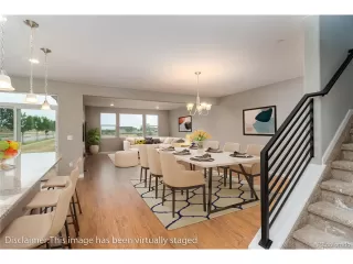 Photo #3: 2339460 Listing